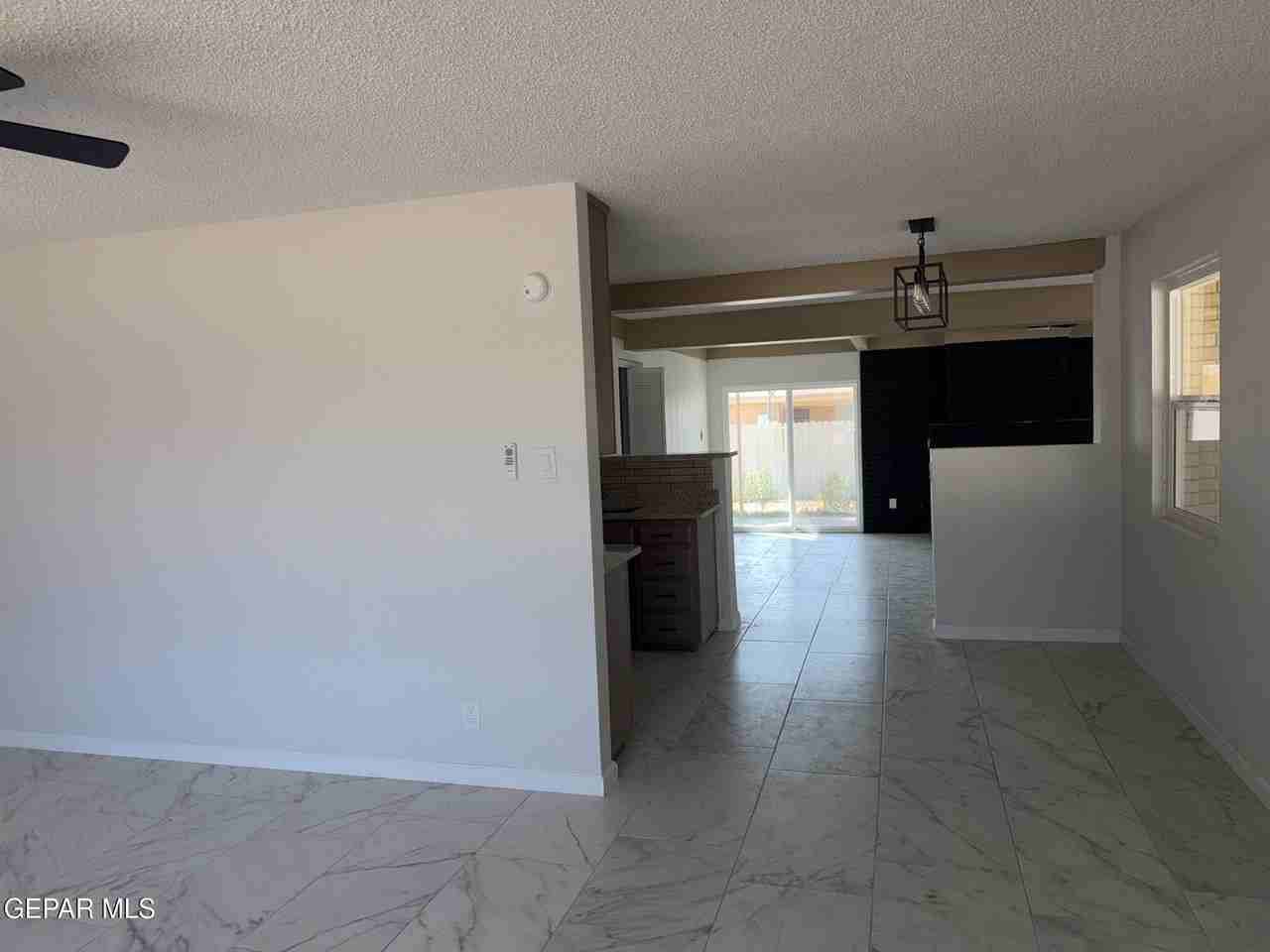 8104 Dempsey Ave - Photo 5 of 21