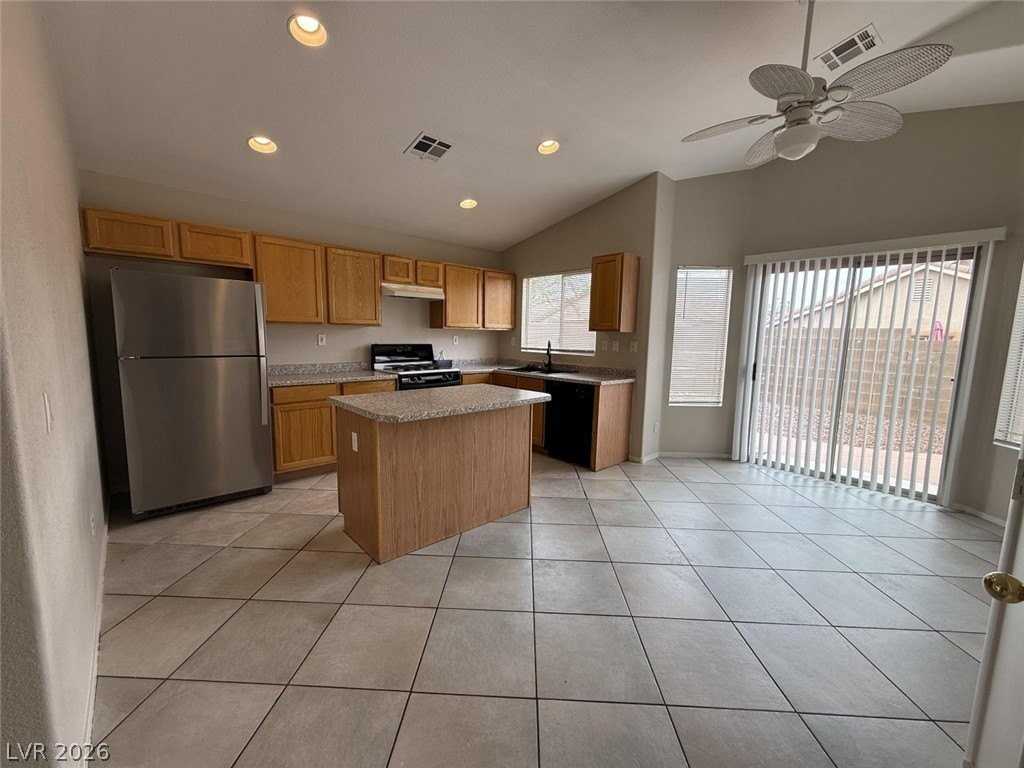 4892 Perrone Ave - Photo 5 of 23