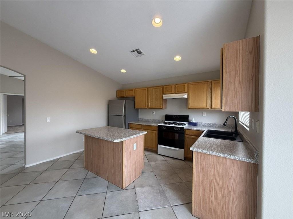 4892 Perrone Ave - Photo 7 of 23