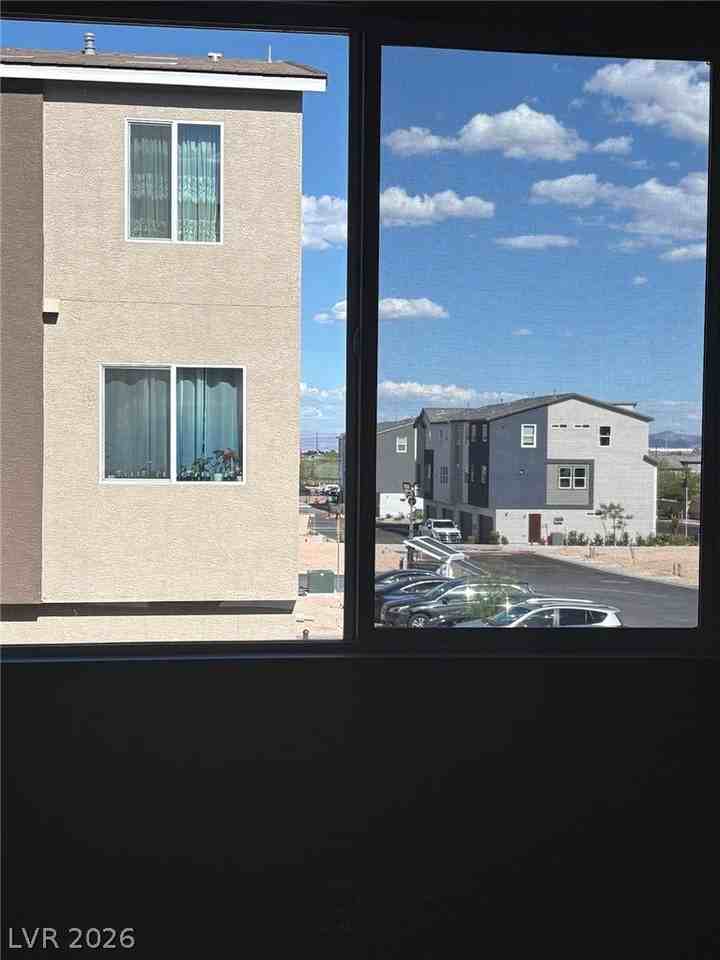 5887 Park Row St - Photo 3 of 7