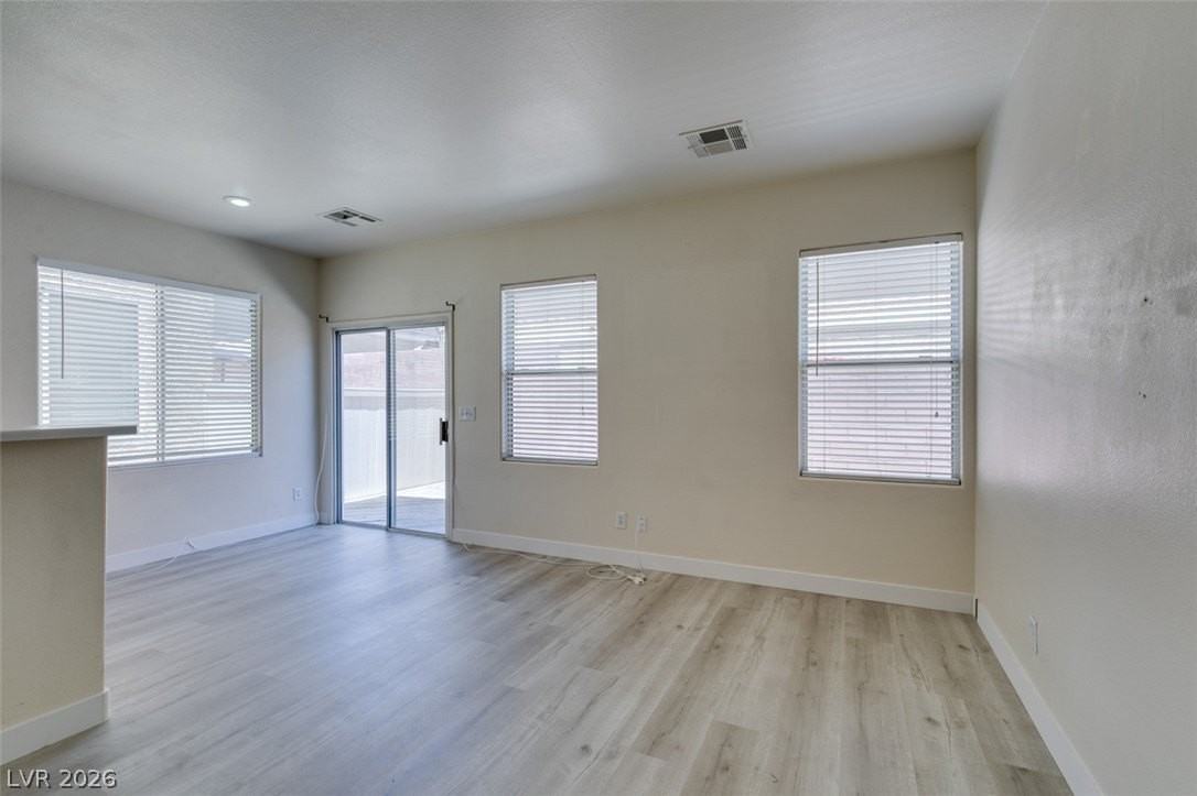 5938 Sakhalin Ave - Photo 5 of 35