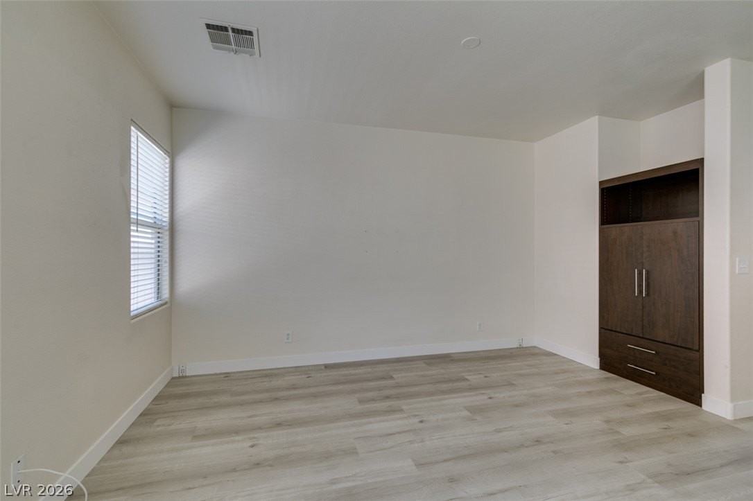 5938 Sakhalin Ave - Photo 6 of 35