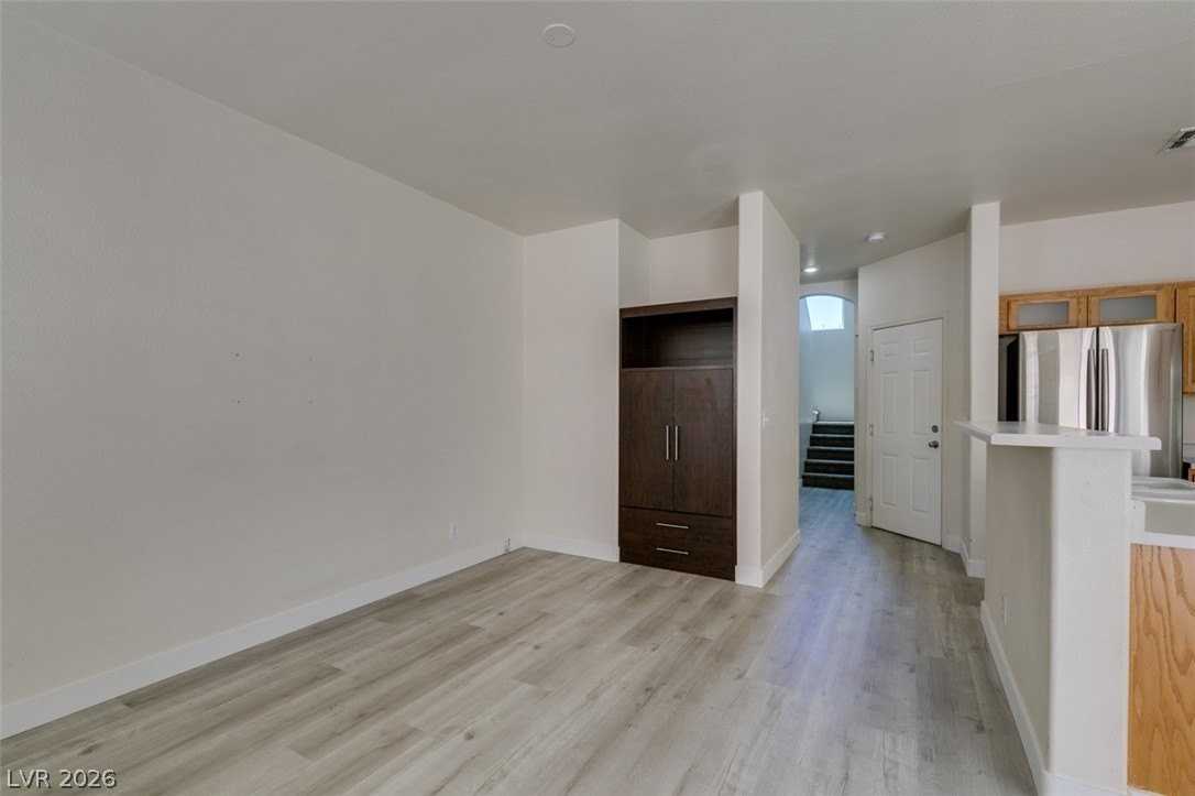 5938 Sakhalin Ave - Photo 7 of 35