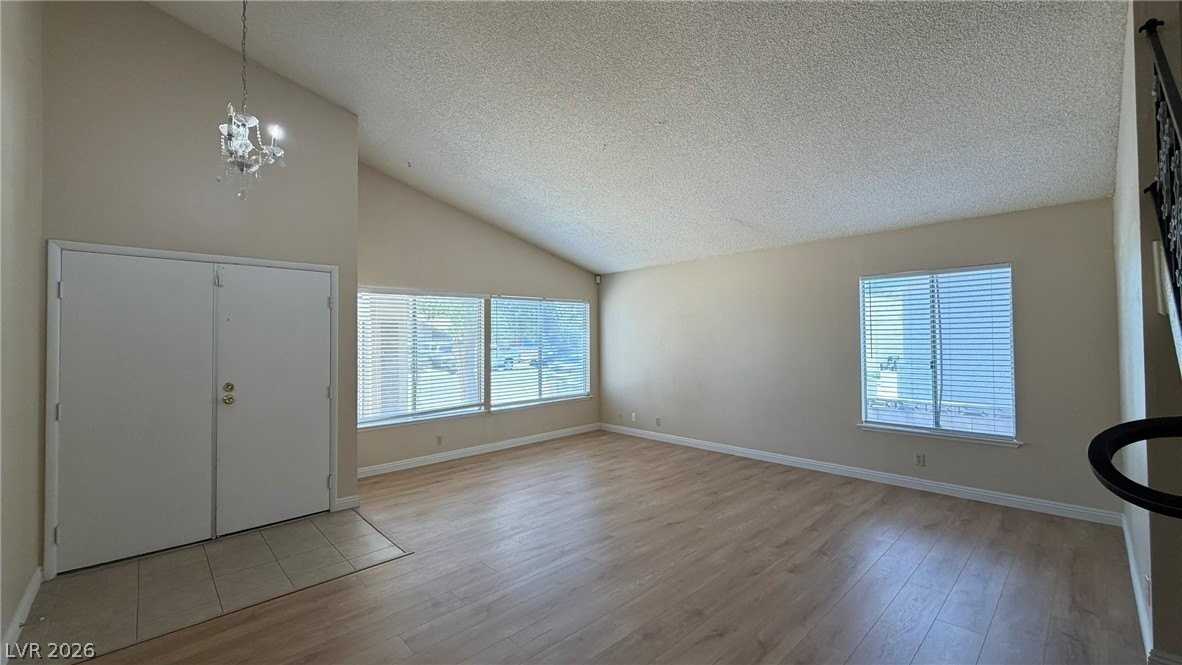 6368 Spring Meadow Dr - Photo 6 of 35