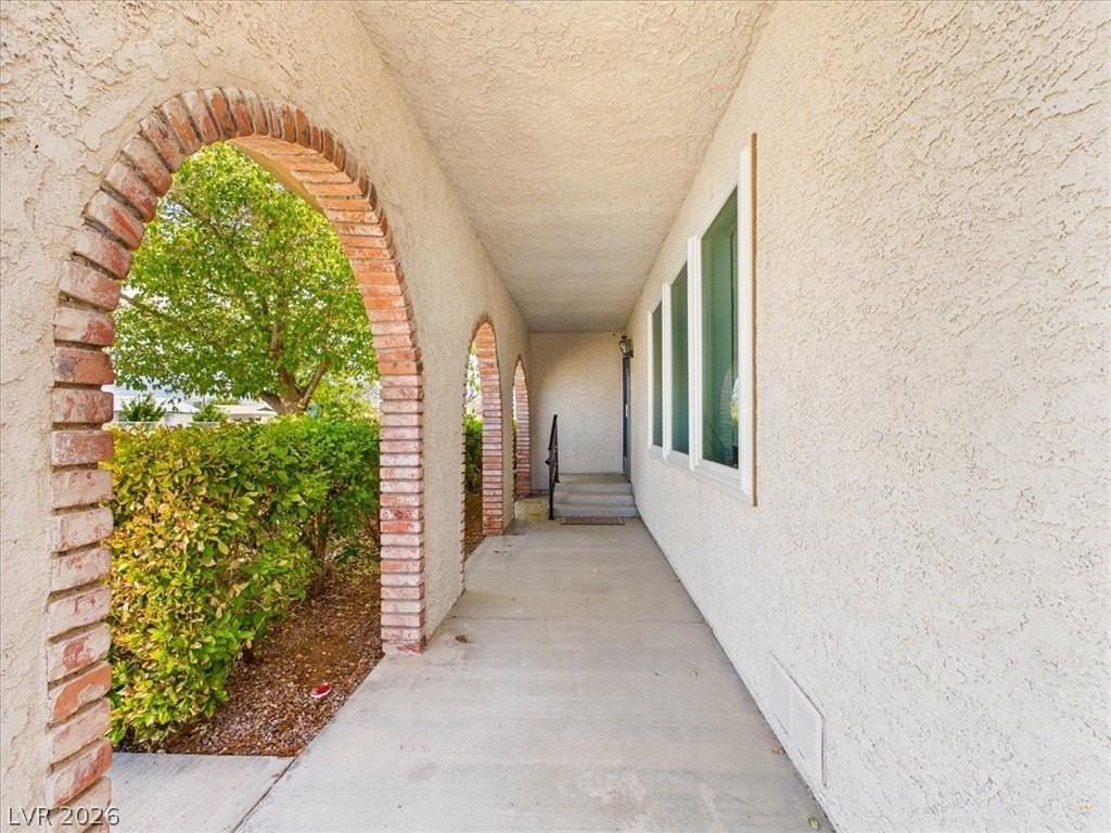 881 E Calvada Blvd - Photo 3 of 50