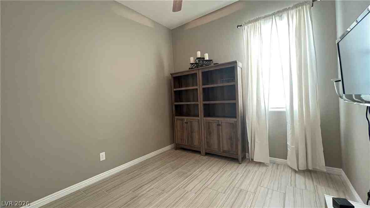 12389 Valley Chase Ave - Photo 5 of 39