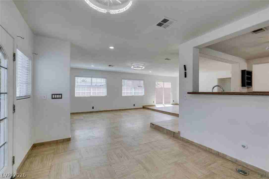 3713 San Joaquin Ave - Photo 5 of 50