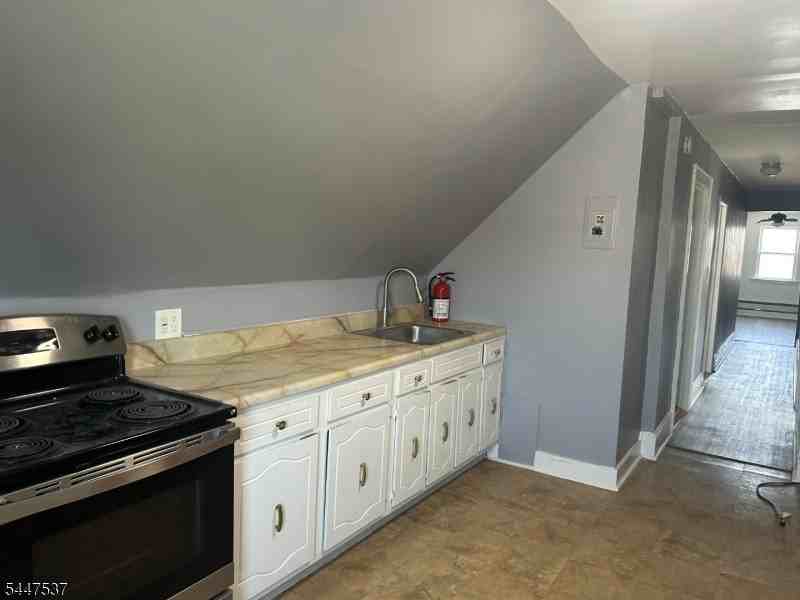14 Bergen Ave - Photo 3 of 6