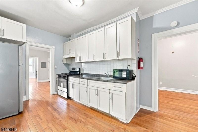 9 S 17th St #2 - Photo 3 of 28