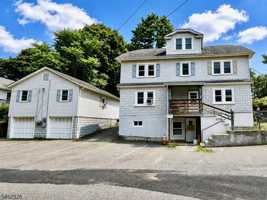 featured image of 58 Nestor St