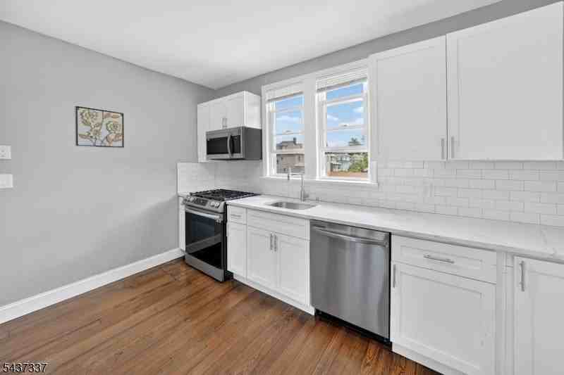 86 Curie Ave #2 - Photo 6 of 30