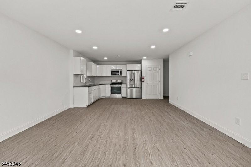 113 Marshall St - Photo 2 of 13