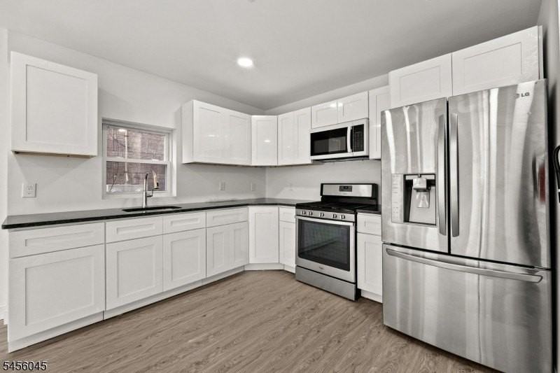 113 Marshall St - Photo 3 of 13