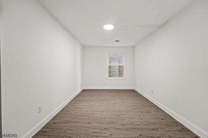 113 Marshall St - Photo 6 of 13