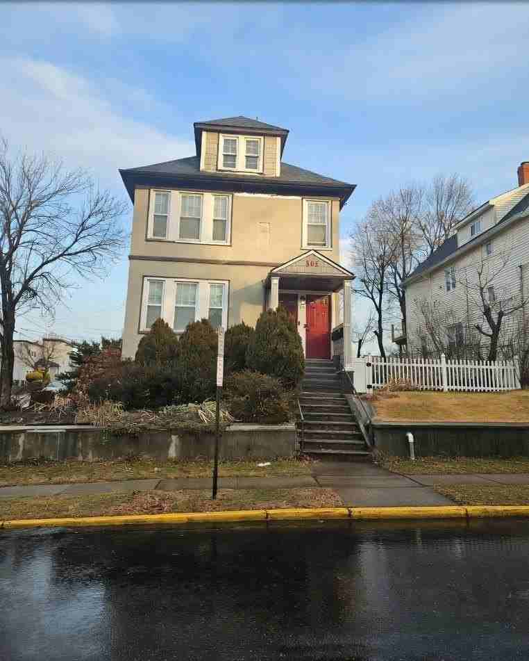 505 Hoboken Rd #A