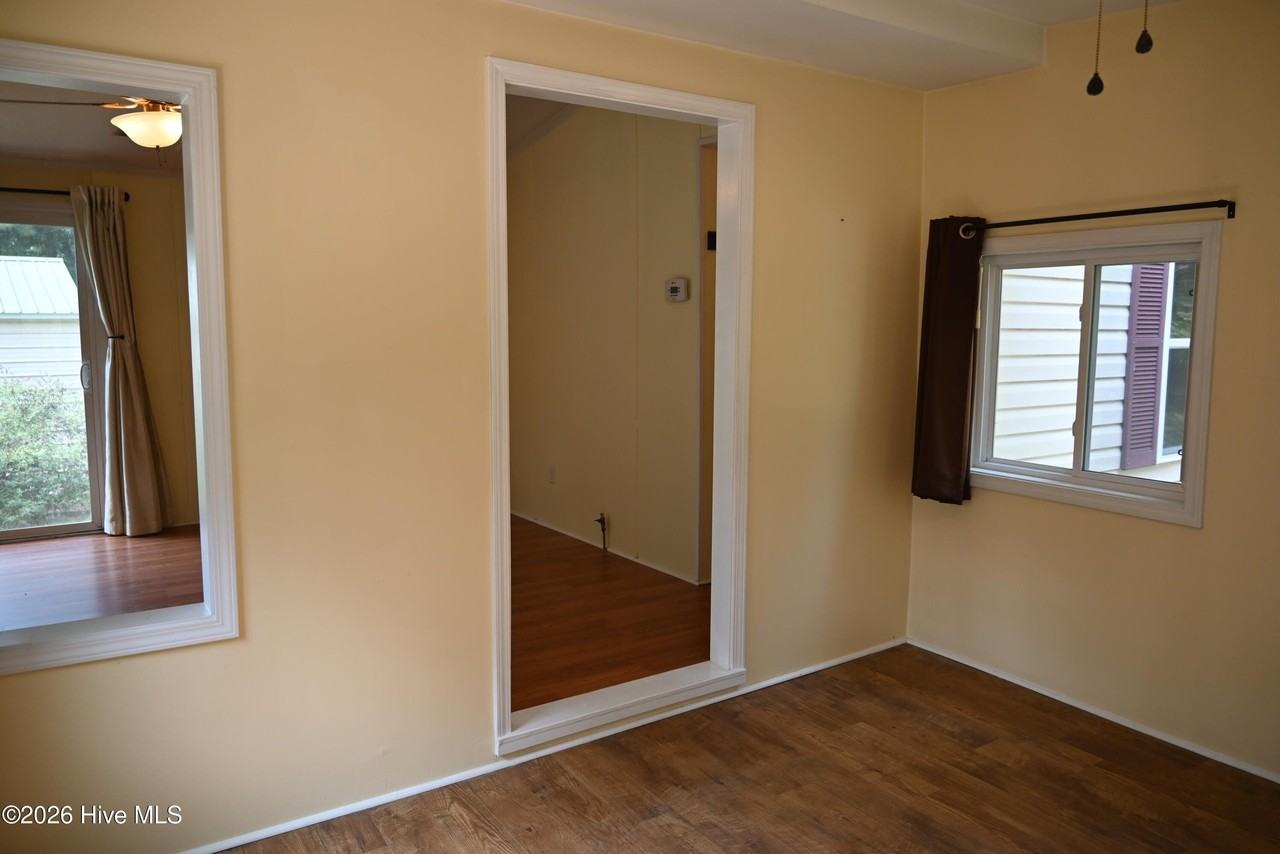 164 Short Rd - Photo 4 of 16