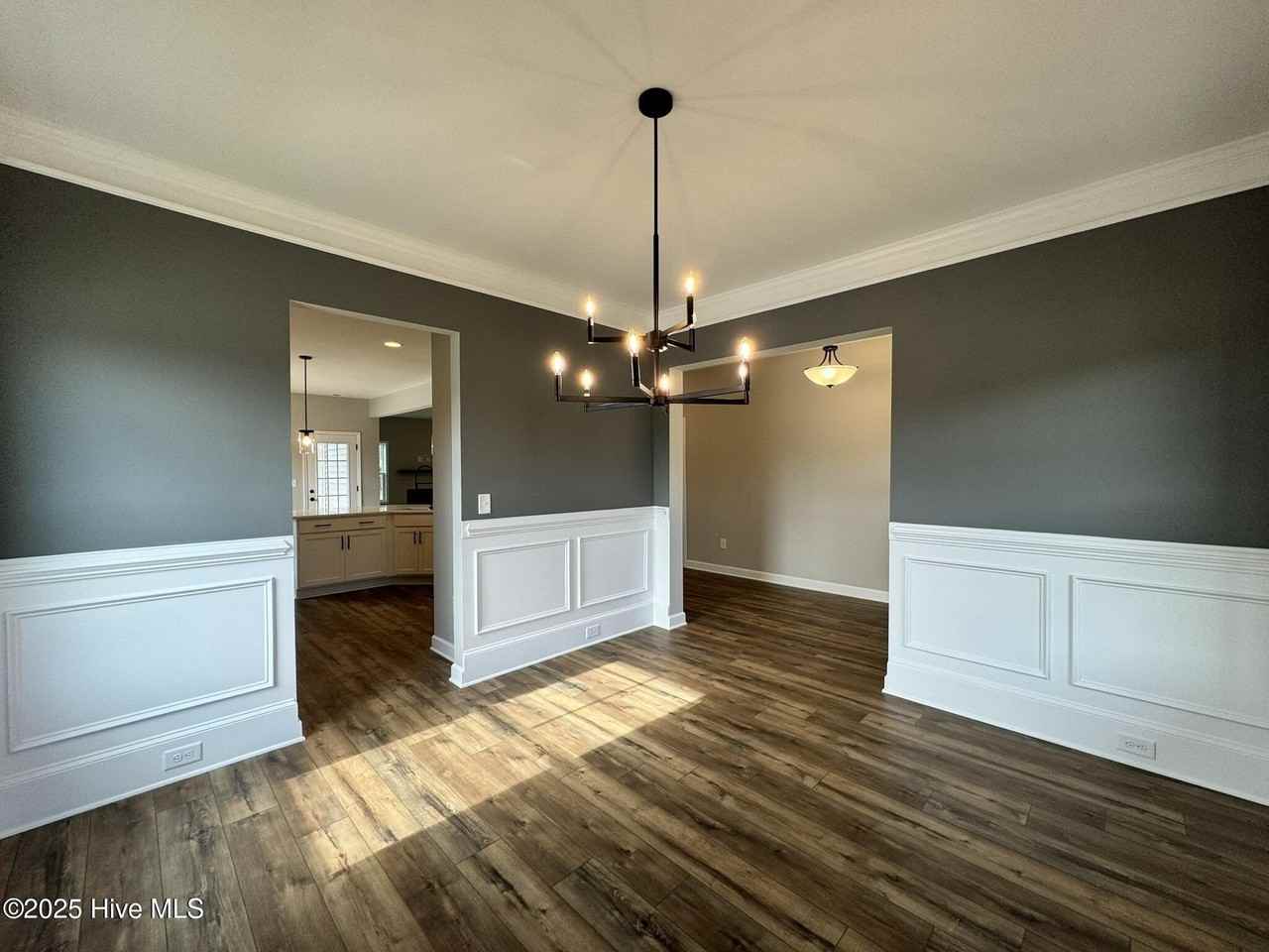 2729 Longleaf Pine Cir - Photo 5 of 37