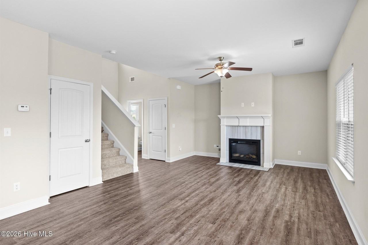 3876 Harper Franklin Ave - Photo 2 of 10