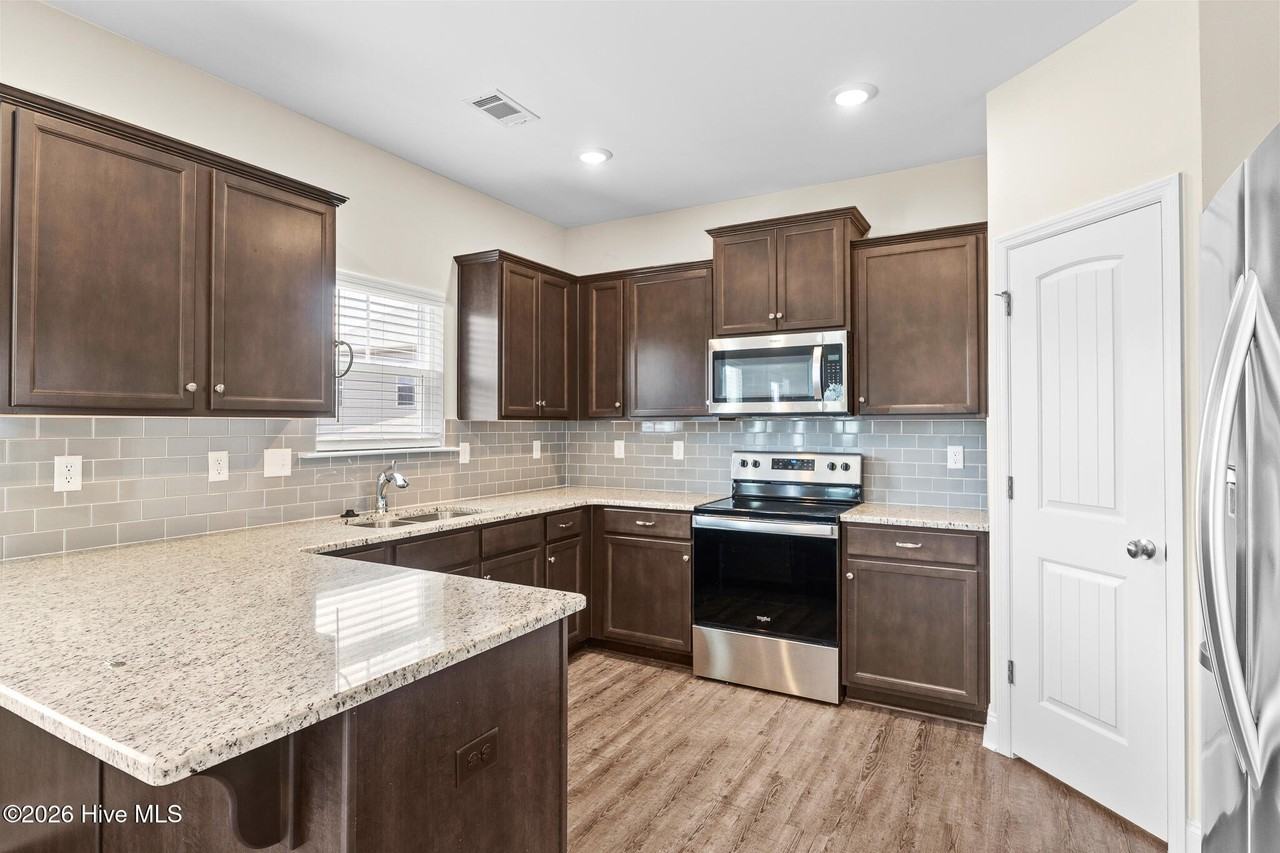 3876 Harper Franklin Ave - Photo 3 of 10