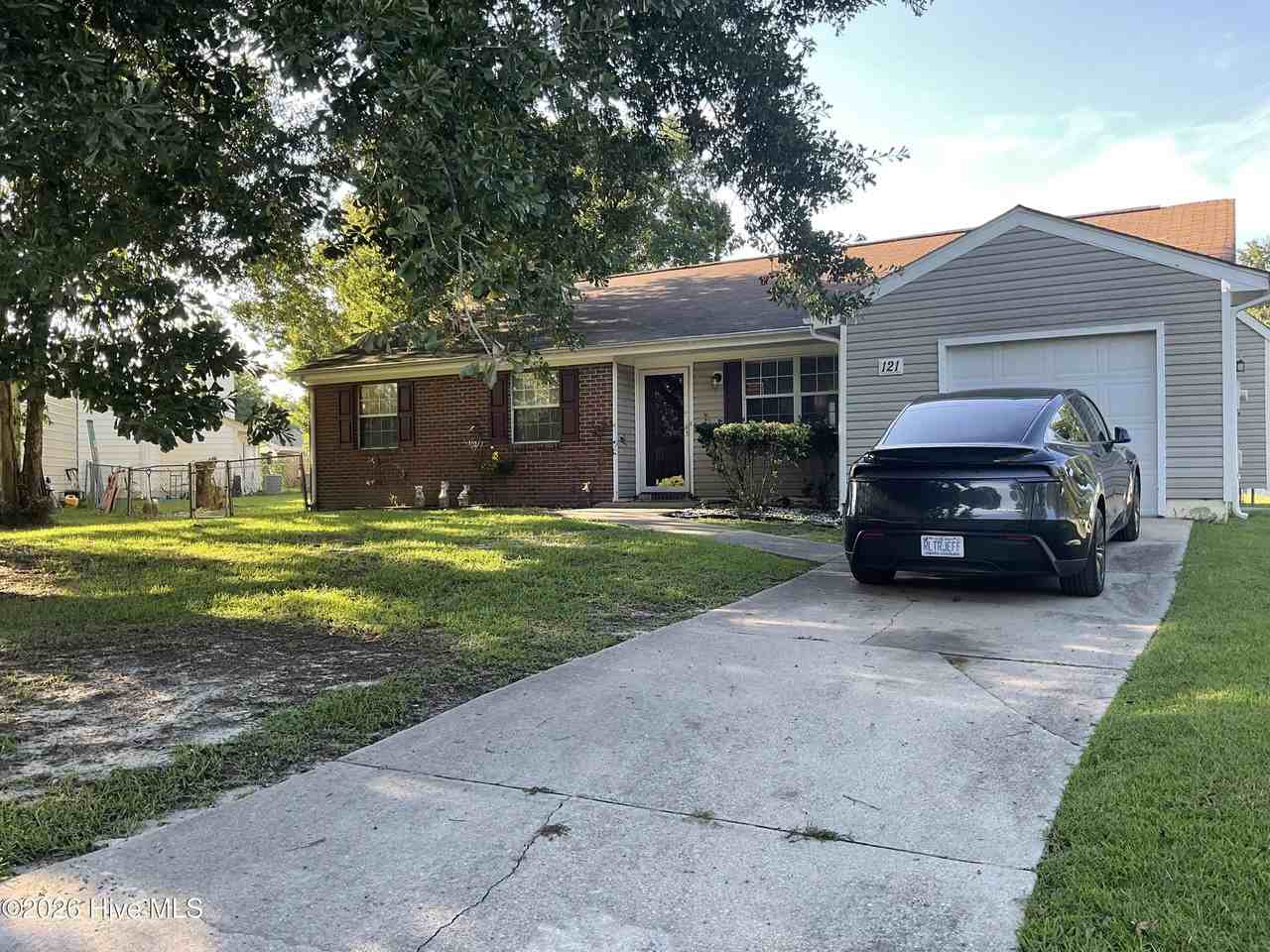 121 Loblolly Ct - Photo 2 of 17