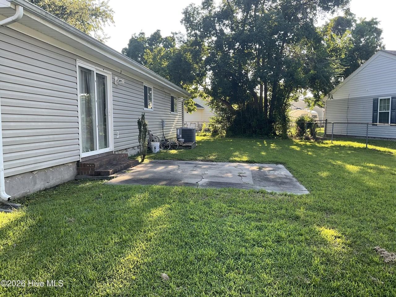 121 Loblolly Ct - Photo 3 of 17