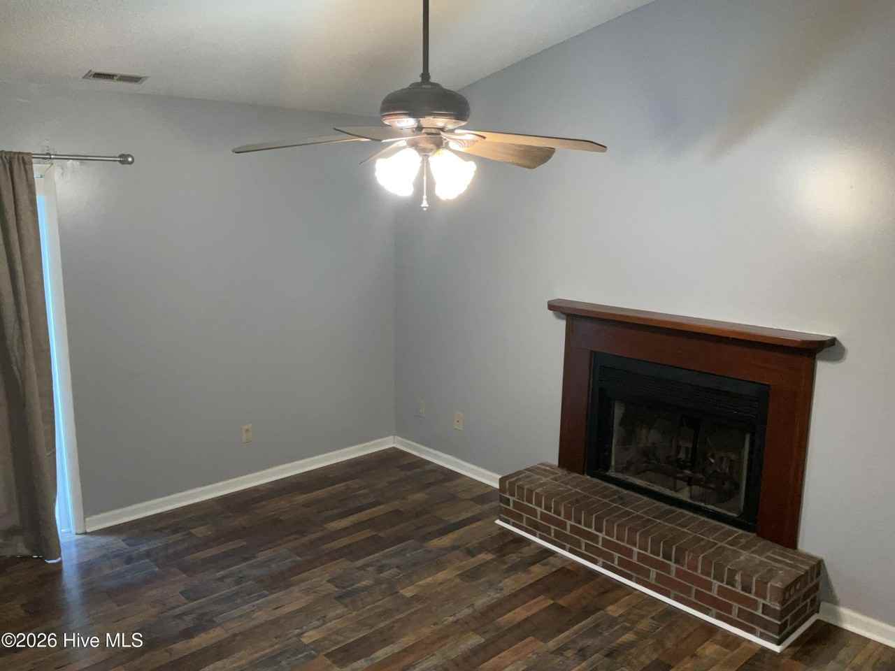 121 Loblolly Ct - Photo 6 of 17