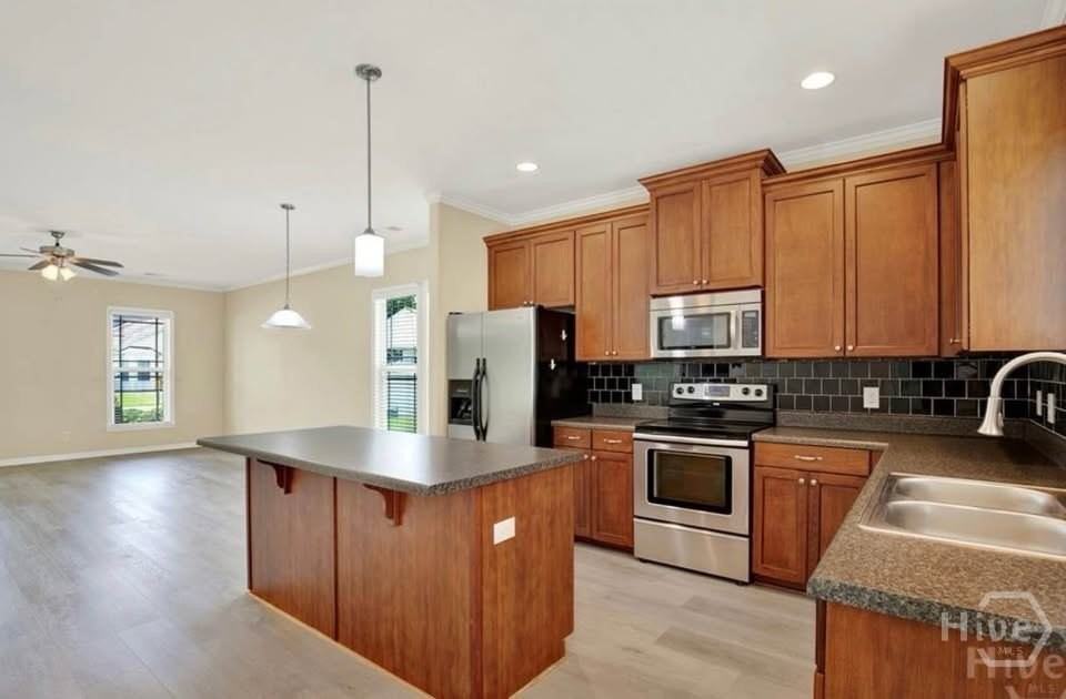 127 Acapella Ave - Photo 7 of 19