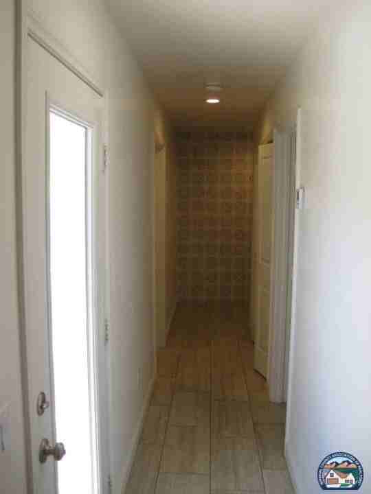 320 N G St #B - Photo 7 of 15