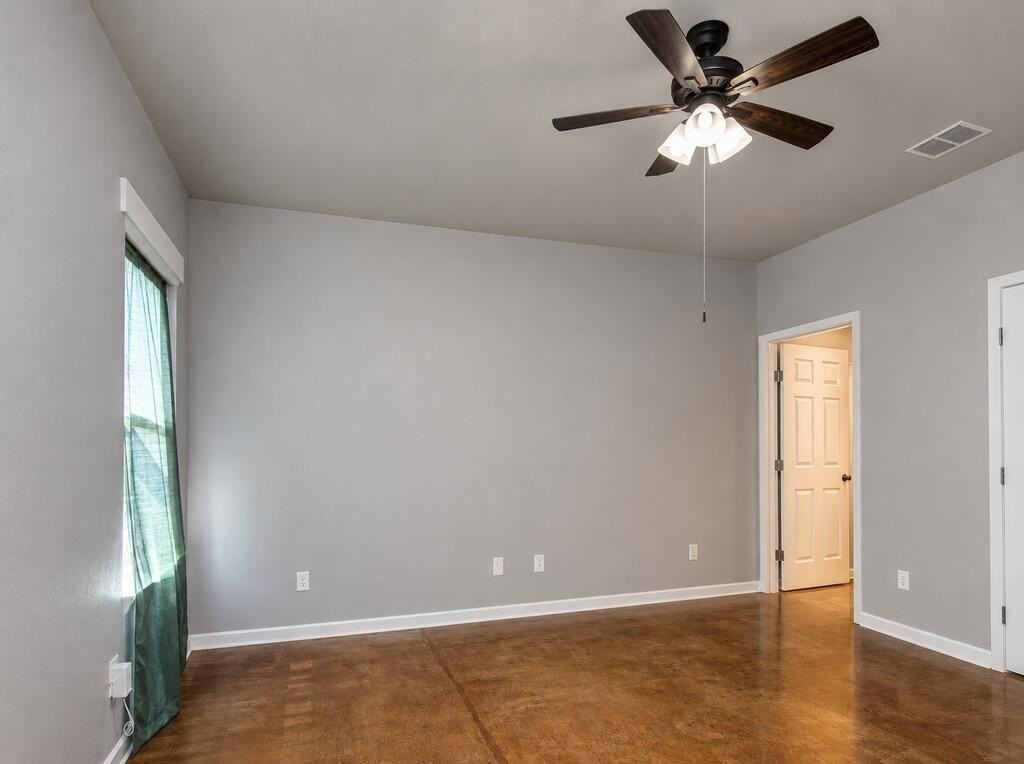 501 Burleson Blvd - Photo 5 of 11