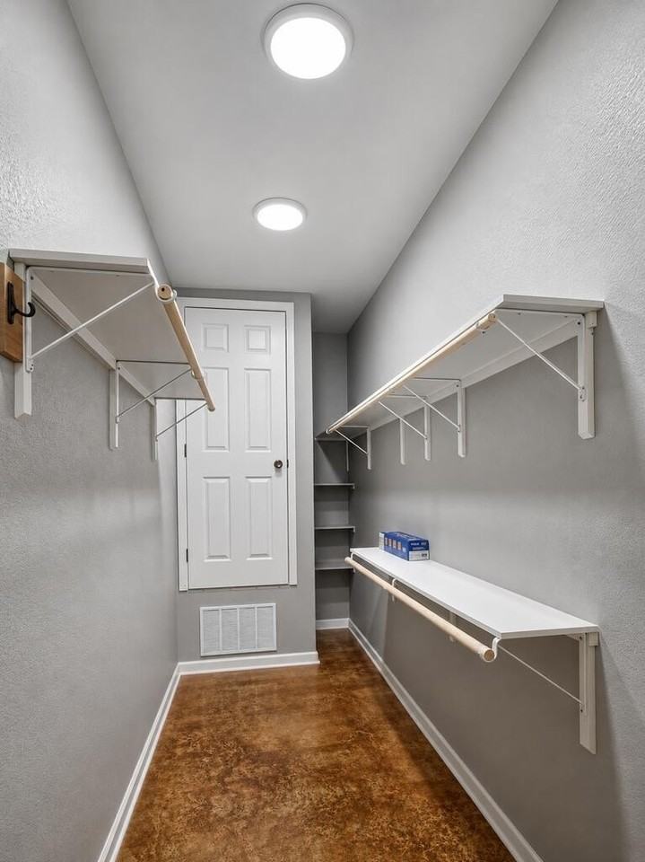501 Burleson Blvd - Photo 7 of 11