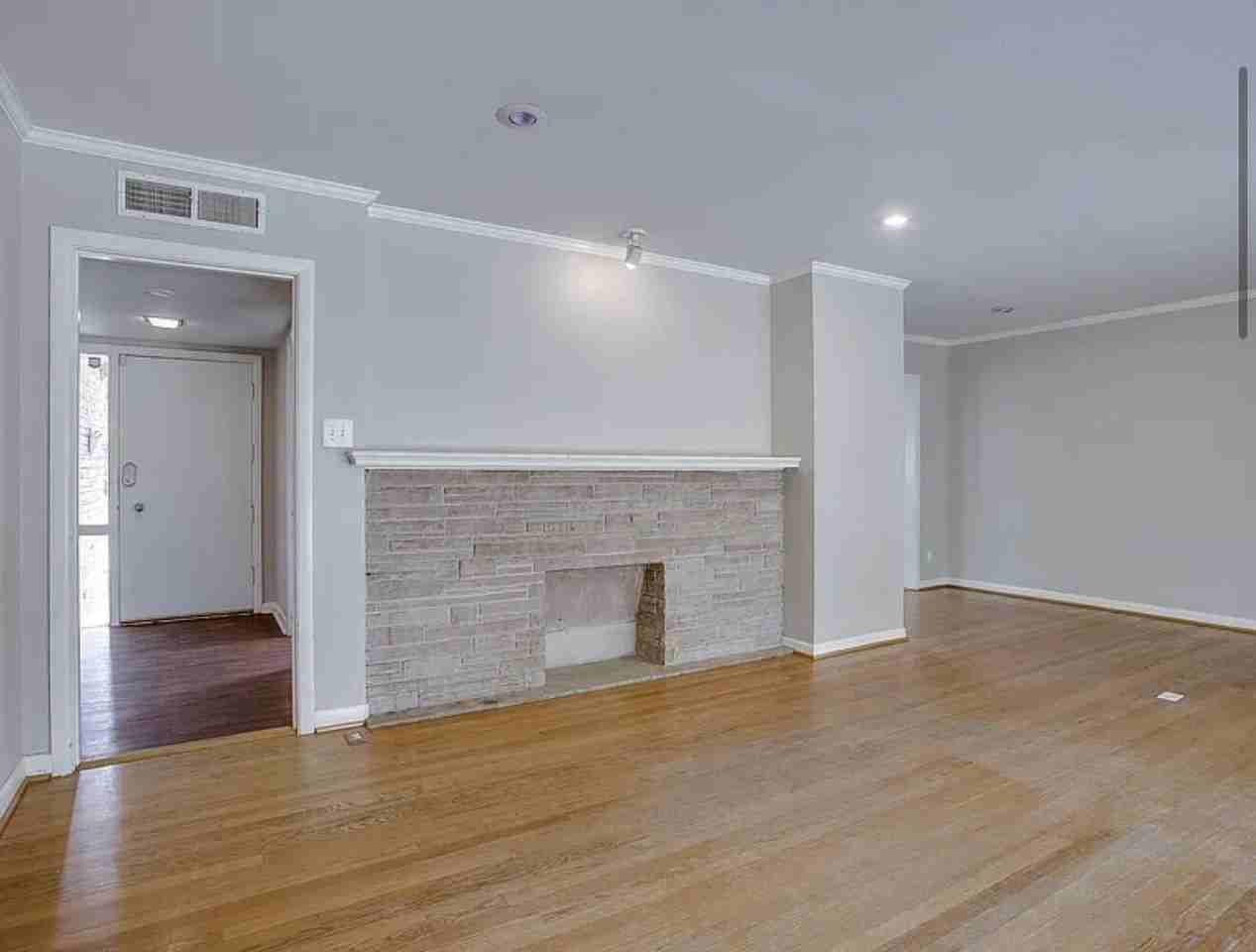 3604 24th St - Photo 3 of 17