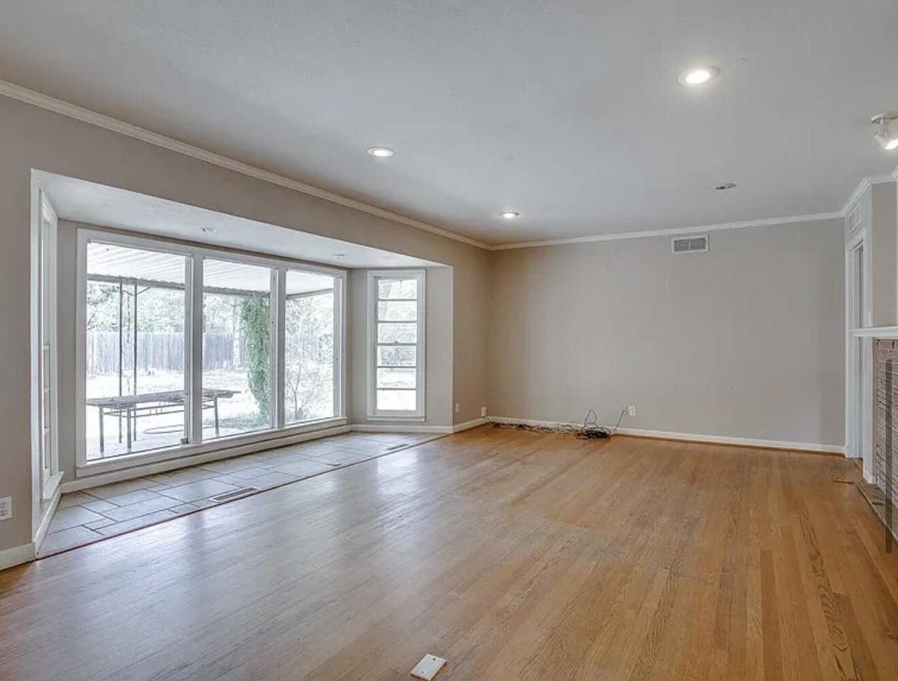 3604 24th St - Photo 5 of 17