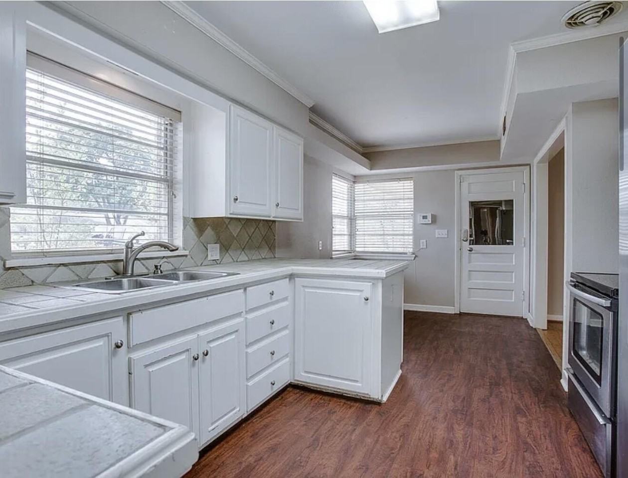 3604 24th St - Photo 7 of 17
