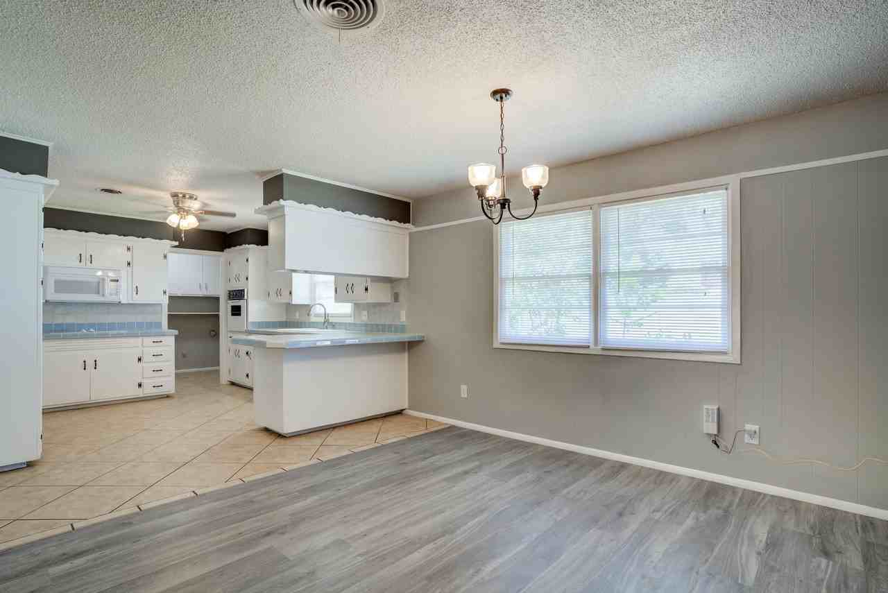 4708 47th St - Photo 6 of 17