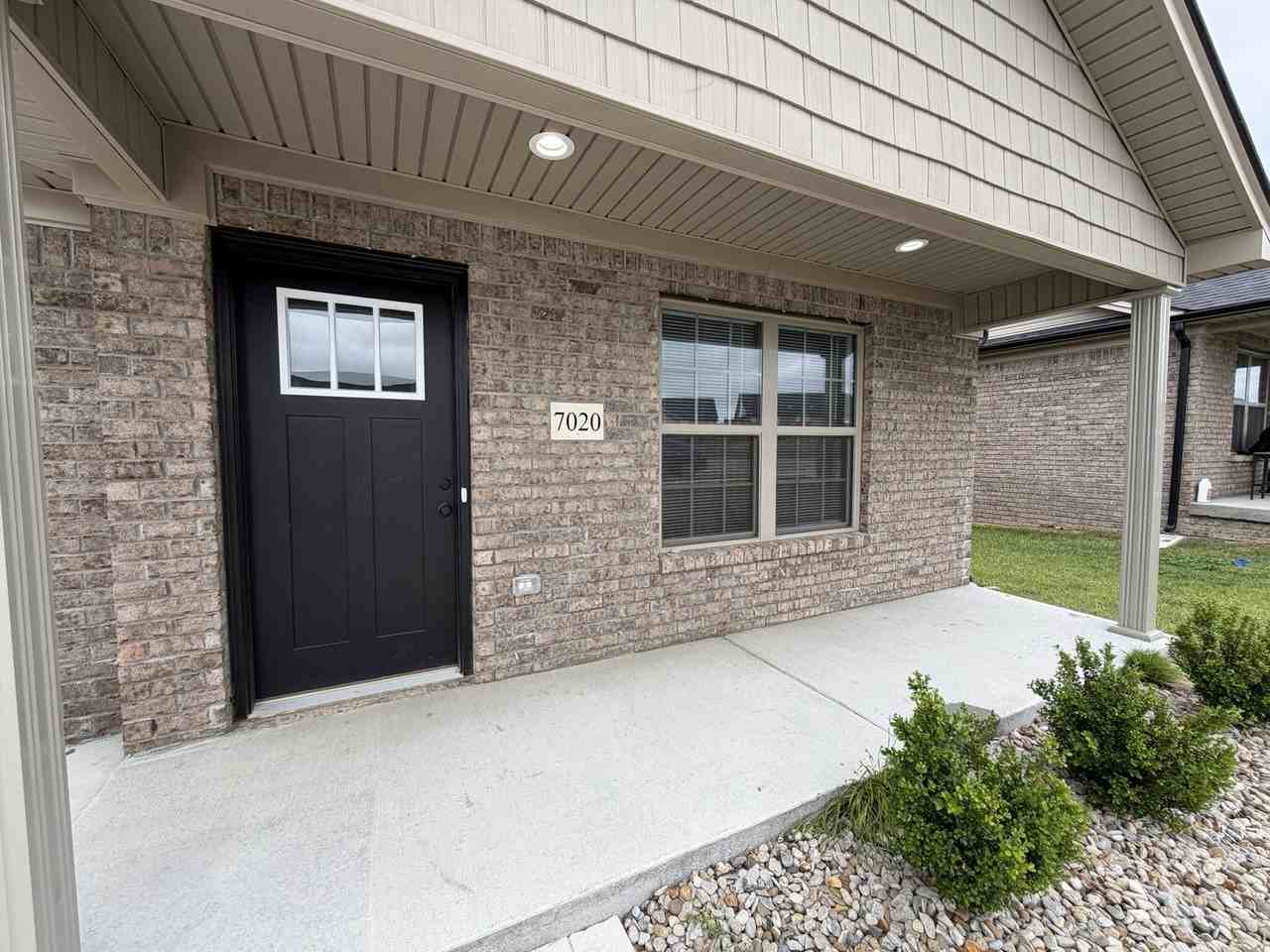 7026 Caravan Dr - Photo 3 of 17