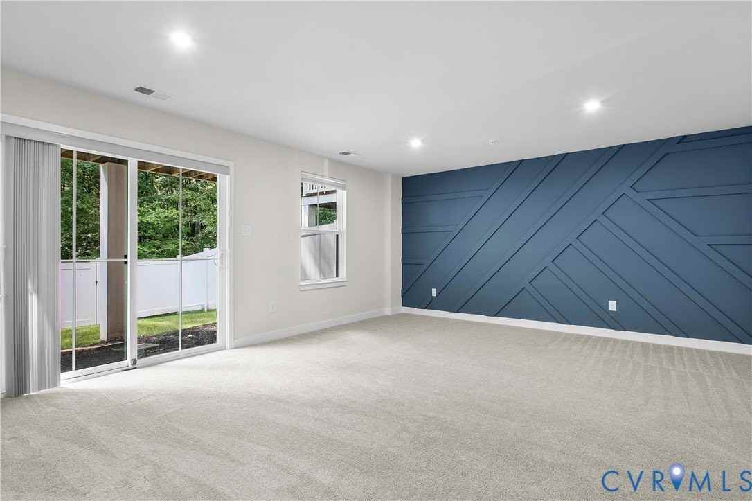 341 Crofton Village Ter - Photo 4 of 31