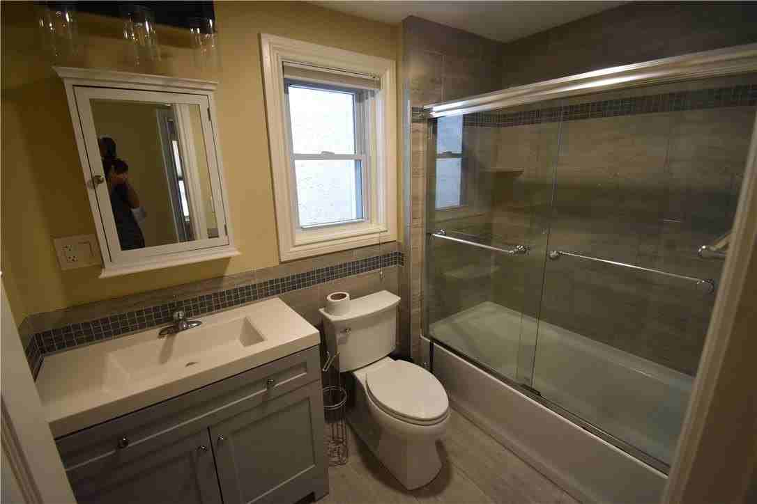 435 Ferry St #1B - Photo 5 of 7