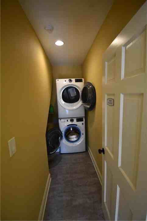 435 Ferry St #1B - Photo 7 of 7