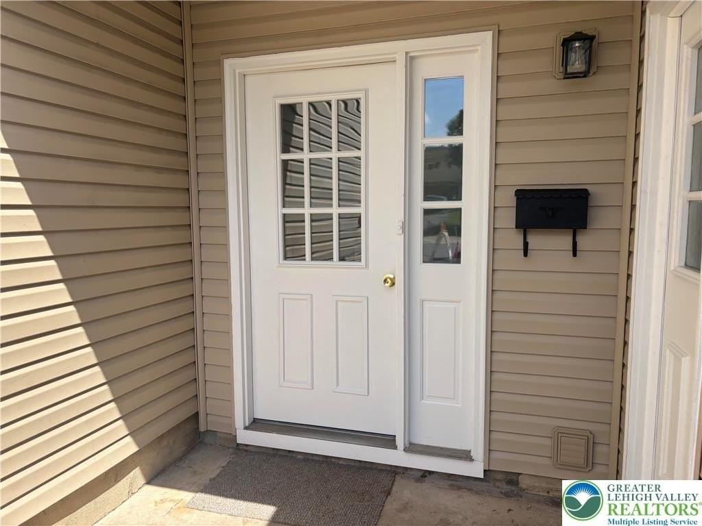 5 Stonewood Pl - Photo 2 of 23