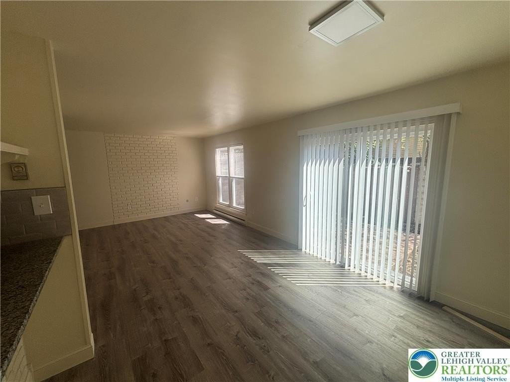 5 Stonewood Pl - Photo 7 of 23