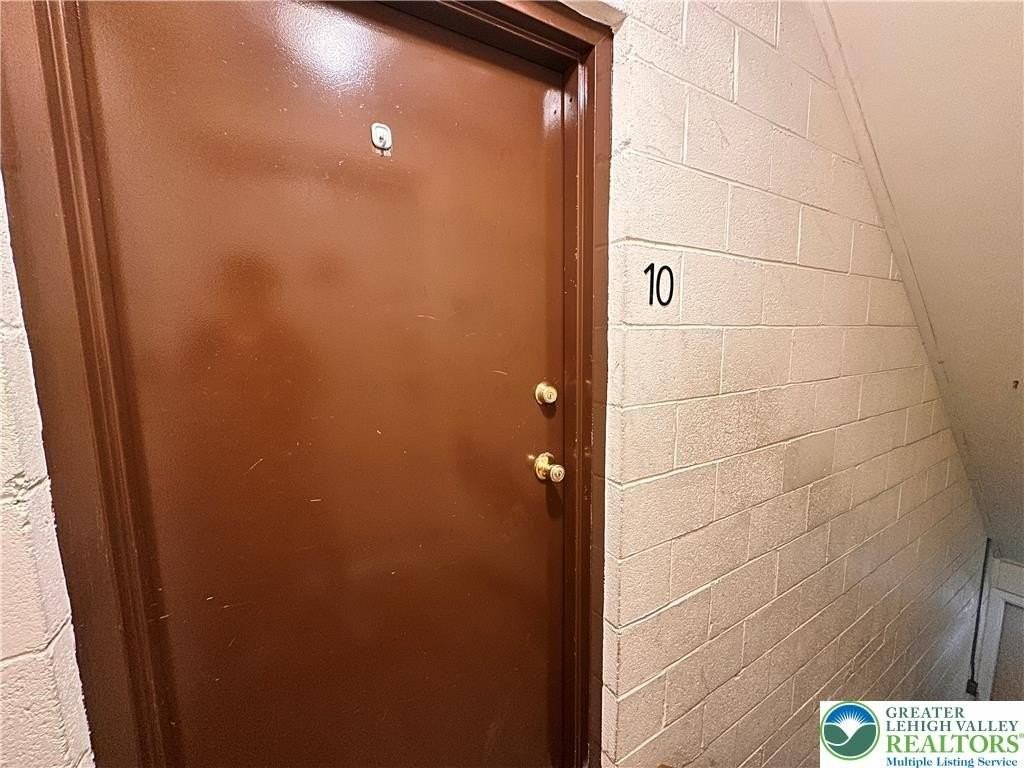 55 Lehigh St - Photo 3 of 15