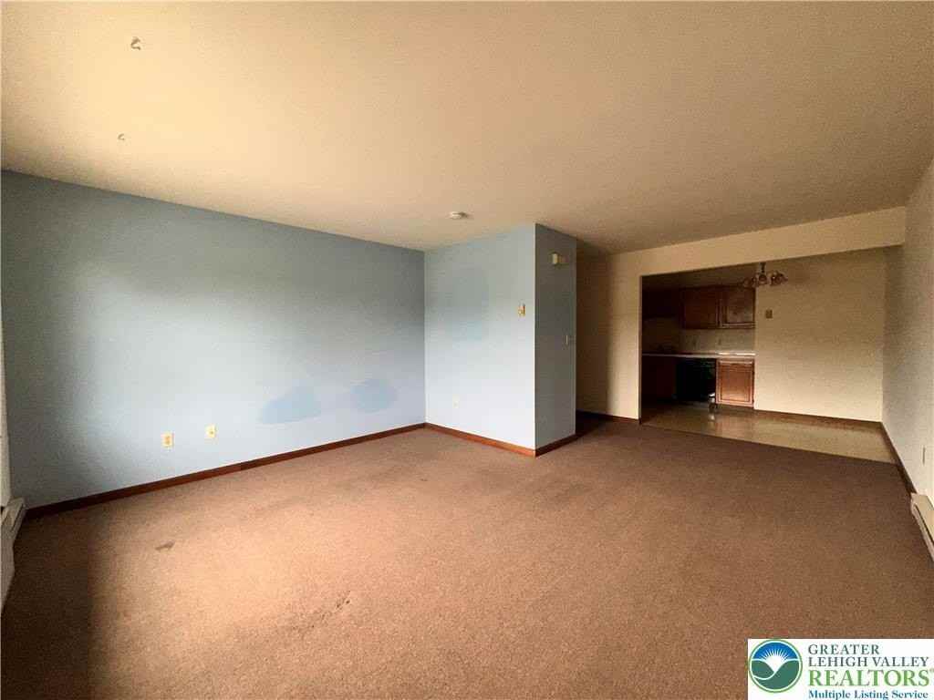 55 Lehigh St - Photo 5 of 15