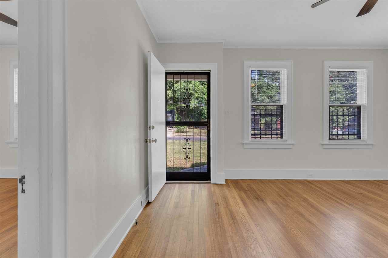 524 Haynes St - Photo 6 of 24