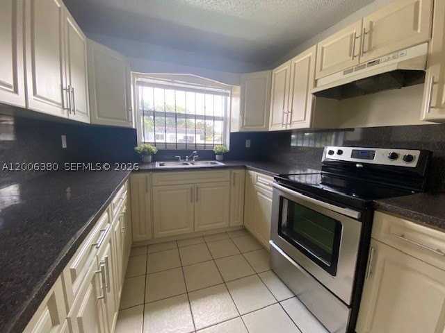 3929 Nw 207th Street Rd - Photo 3 of 20