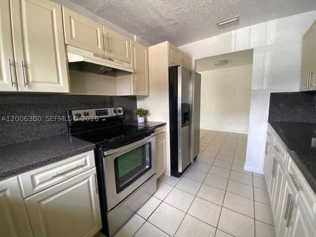 3929 Nw 207th Street Rd - Photo 6 of 20