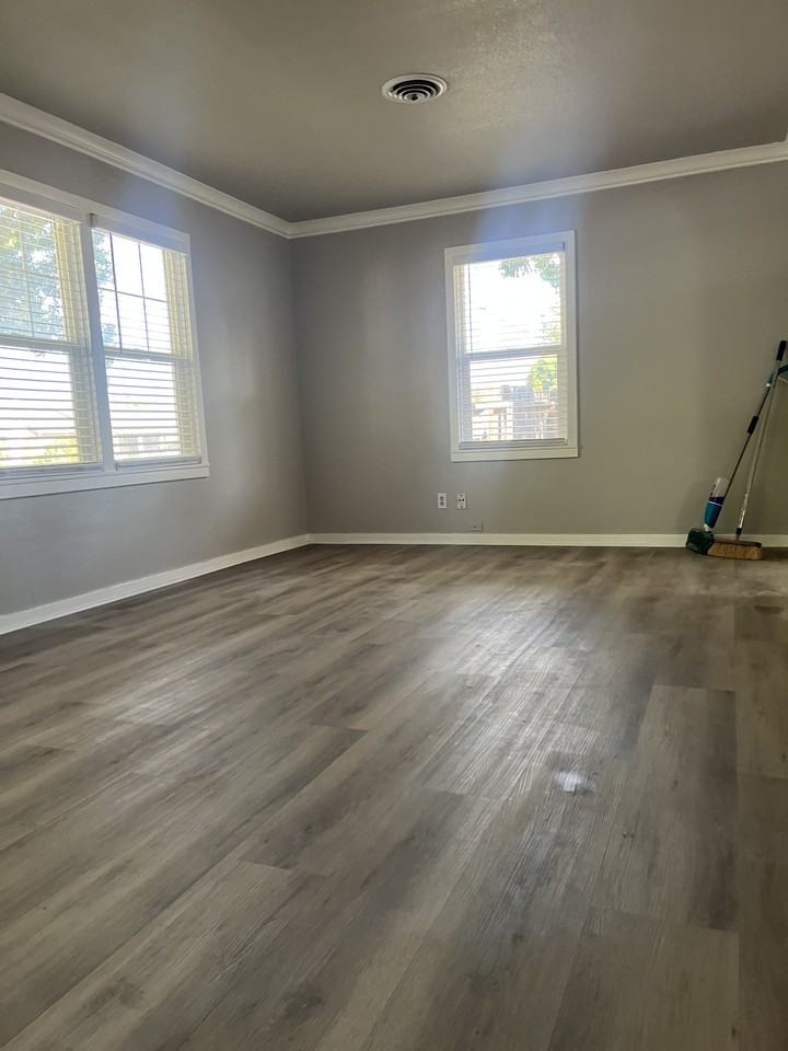 905 Orange St #1 - Photo 5 of 14
