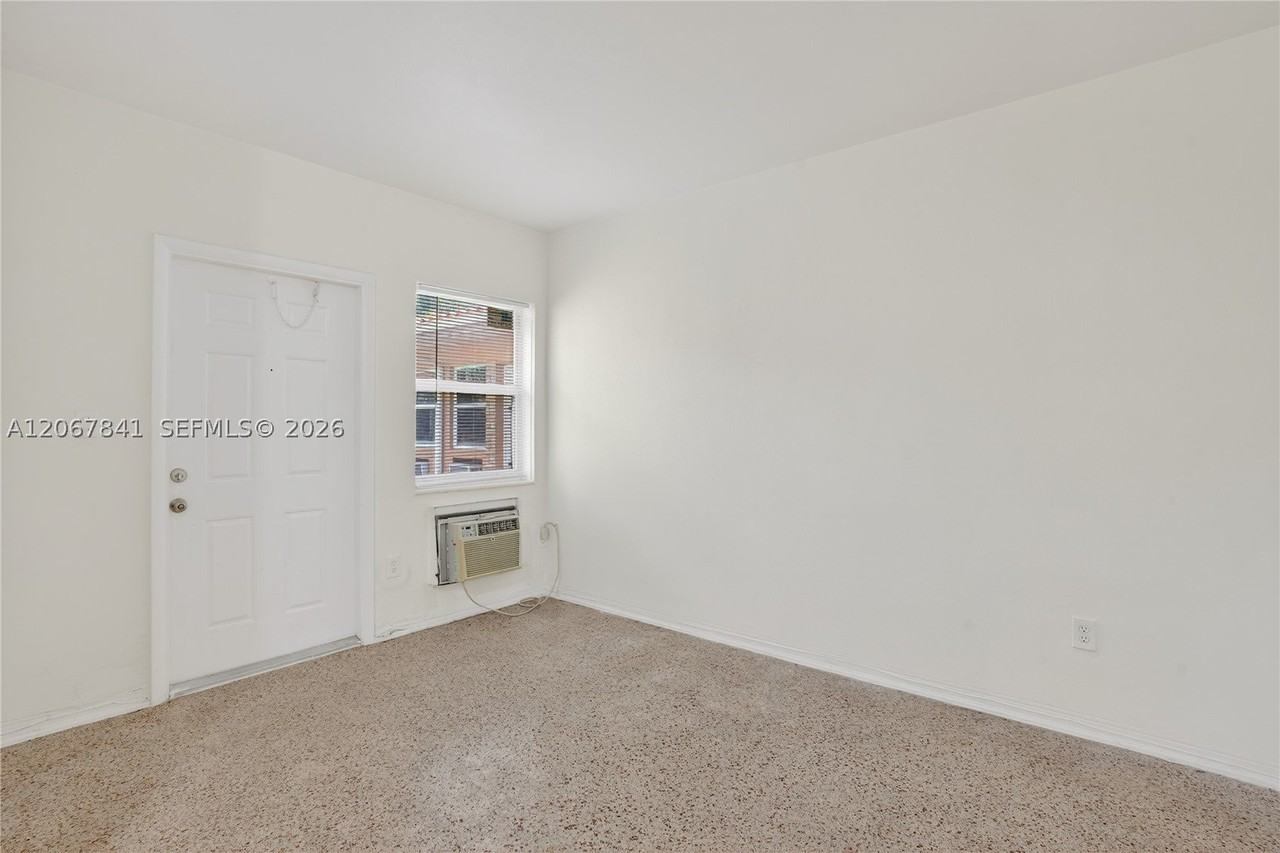 140 Sw 30th Ct #134 - Photo 7 of 17