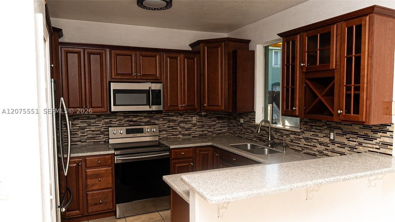 1484 Se 24th Ct #343 - Photo 6 of 24
