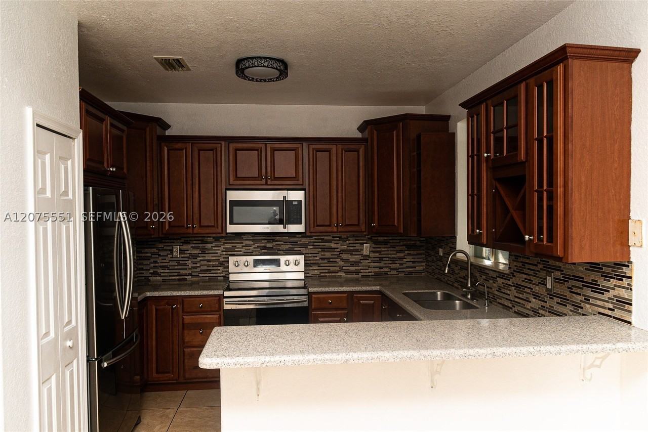 1484 Se 24th Ct #343 - Photo 7 of 24