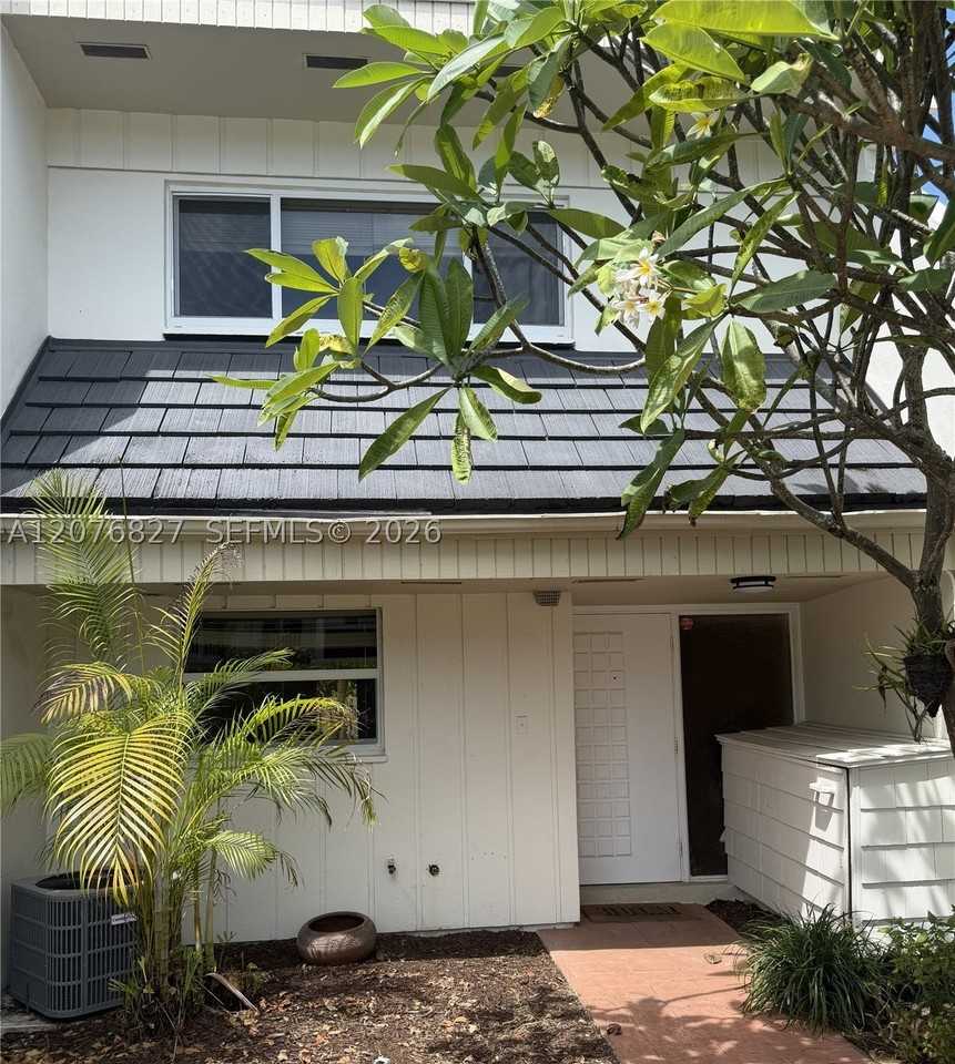 8110 Sw 82nd Ct #8110 - Photo 2 of 25